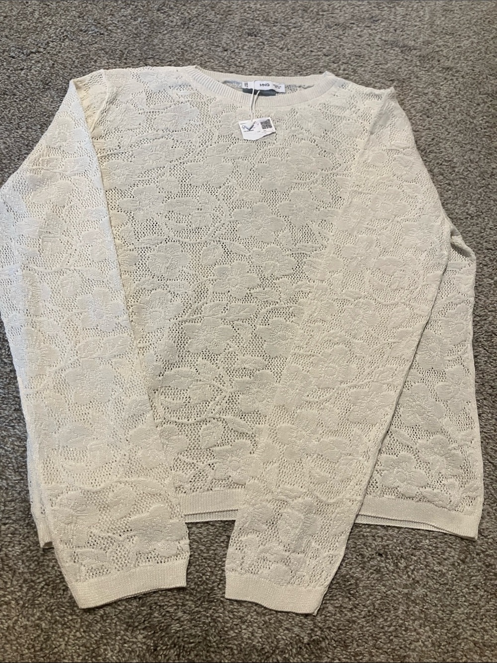 NWT MANGO WOMENS WHITE FLORAL OPENWORK KNIT LONGSLEEVE TOP SIZE XL